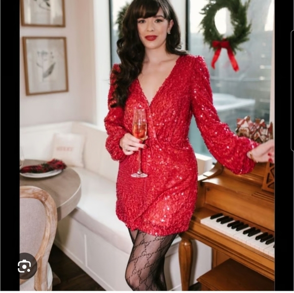 New Nordstrom Wayf Long Sleeve Christmas Red Sequin Cocktail Holiday Dress - Picture 4 of 9